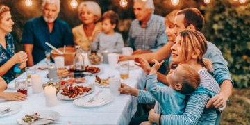 Варианты организации интересного вечера в кругу семьи