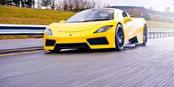 Новый спортивный автомобиль Arash AF8