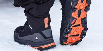 Зимняя спортивная обувь