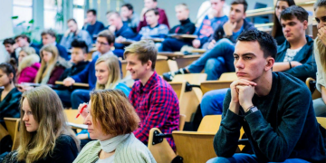 Преимущества прохождения обучения в высших учебных заведениях