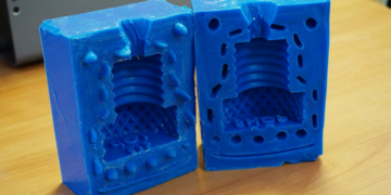 Технологический процесс литья изделий из пластмасс