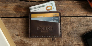 Как выбирать кошельки и визитницы на подарок