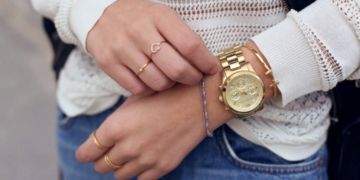 Женские золотые часы: модные тенденции и советы