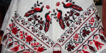 Особенности и приметы с вышитым рушником