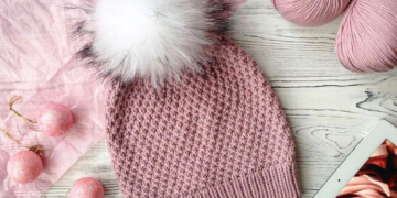 Зимняя шапка для девочки: требования и выбор