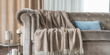 Какой выбирать плед на диван и рекомендации