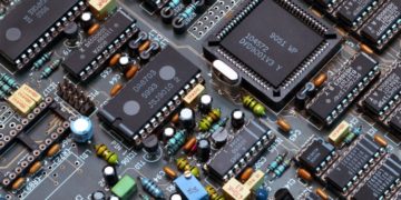 Что представляют собой электронные компоненты: основные сведения о них
