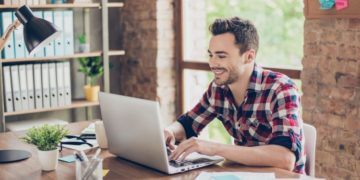 Что нужно, чтобы начать зарабатывать на фрилансе: полезные советы