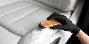 Хімчистка шкіряних речей: що потрібно знати та правила