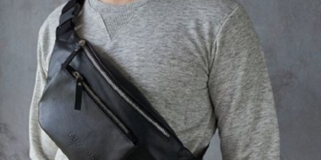 Особенности и советы по выбору мужской сумки бананки