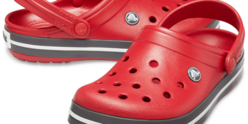 Кроксы для женщин: достоинства, виды и выбор