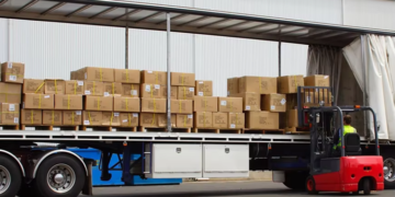 Перевезення вантажів: правила, особливості та поради
