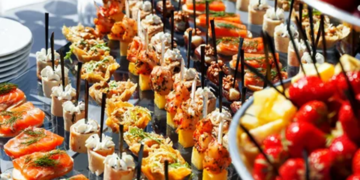 Искусство выездного обслуживания: кейтеринг в Днепре от компании LS Кейтеринг