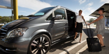 Трансфер в Санкт-Петербурге: выгодные условия на аренду транспорта