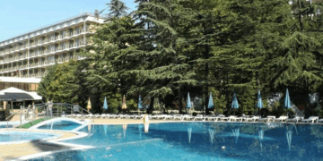 Чи можна залишити літню людину в пансіонаті на кілька днів