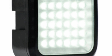 Накамерне світло для відеокамери: види та вибір