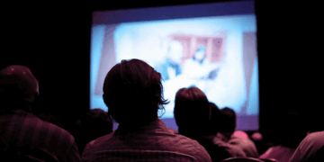 Какой выбрать фильм на вечер: виды и советы по выбору