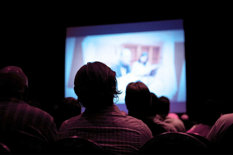 Какой выбрать фильм на вечер: виды и советы по выбору