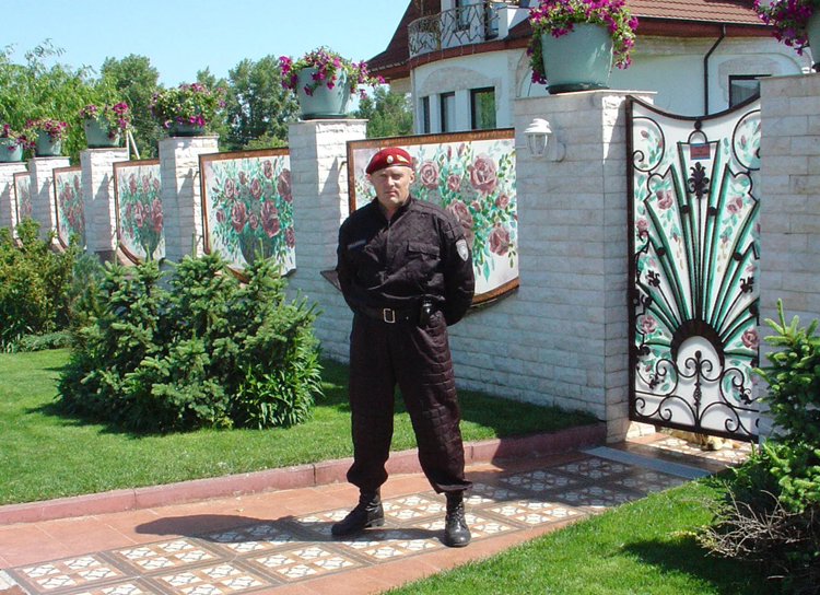 Охрана частного дома ЧОП: достоинства и суть