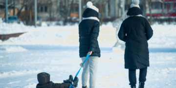 Как безопасно гулять в мороз: что советуют эксперты