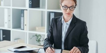 Правила и требования при аутсорсинге бухгалтерских услуг для успешного взаимодействия компаний