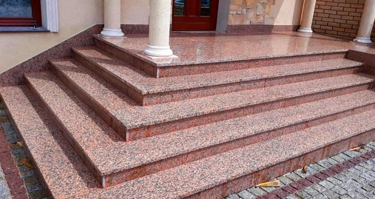 Гранитные ступени для дома и улицы: достоинства и монтаж своими руками