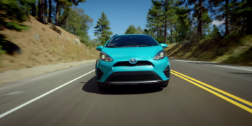 Toyota Prius C Hybrid: характеристики модели и ключевые преимущества в городе
